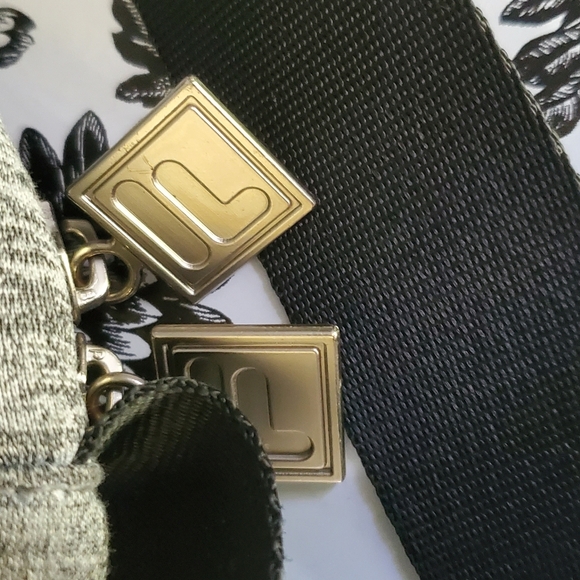 Unisex Fila grey fanny pack - Picture 4 of 7